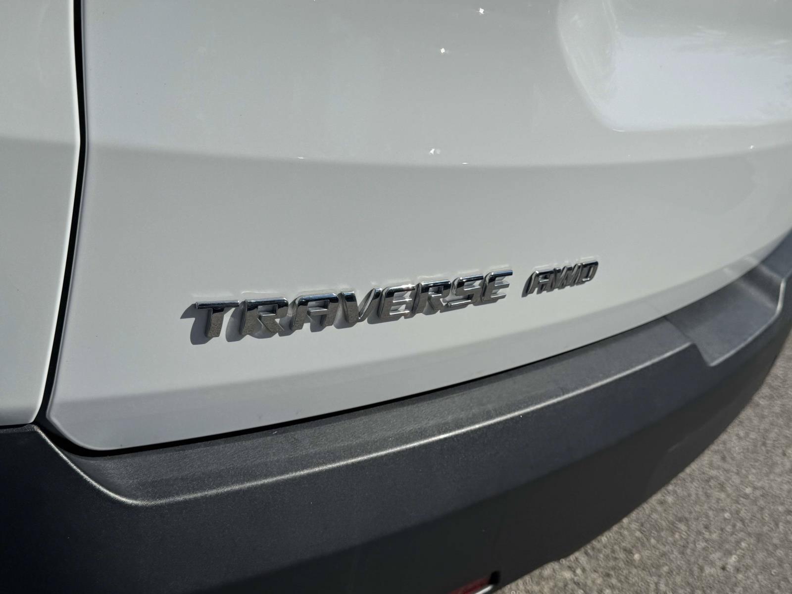 Used 2023 Chevrolet Traverse LT AWD/4WD image 11