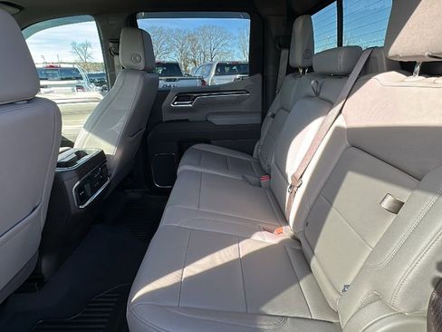 Used 2025 Chevrolet Silverado 1500 LTZ w/ LTZ Convenience Package II AWD/4WD image 13