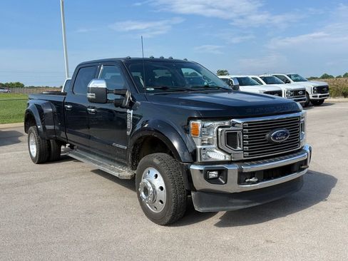 Used 2022 Ford F450 XLT w/ XLT Premium Package AWD/4WD image 2