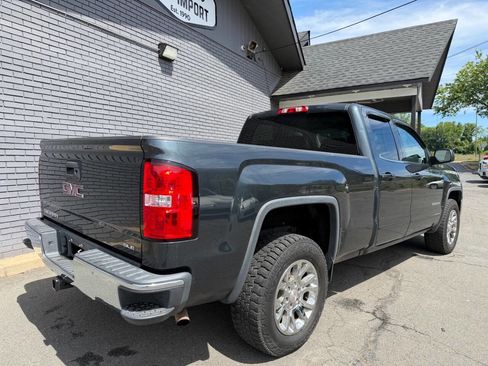 Used 2017 GMC Sierra 1500 SLE w/ SLE Value Package AWD/4WD image 6