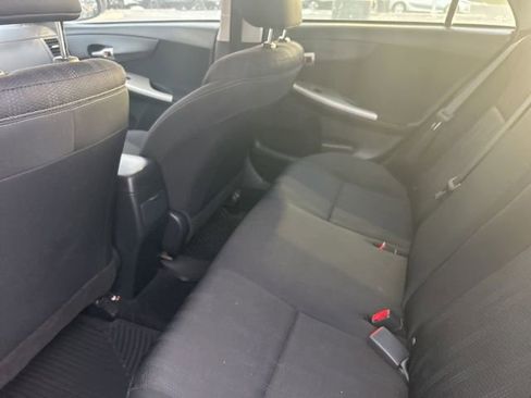 Used 2012 Toyota Corolla S image 11