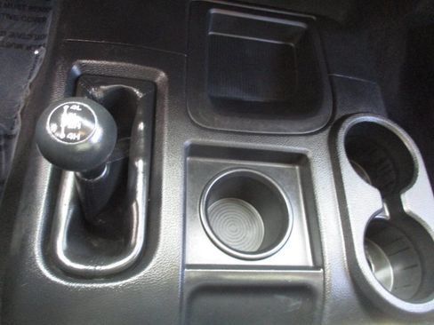 Used 2015 RAM 2500 Tradesman w/ Chrome Appearance Group image 35