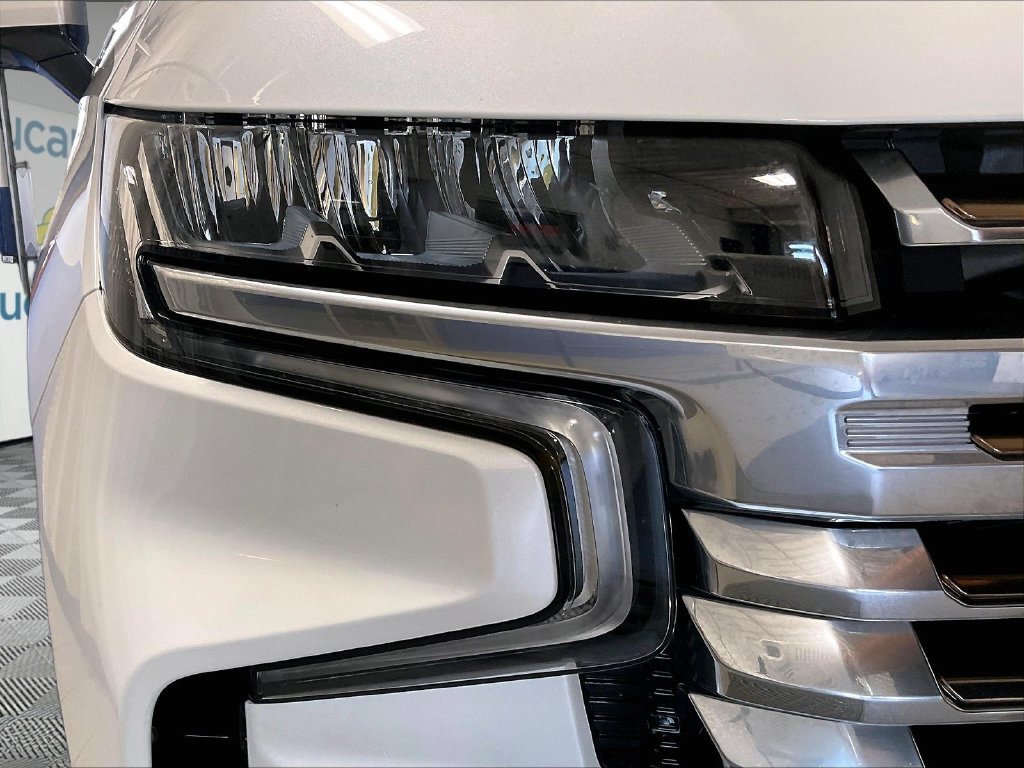 Used 2024 Chevrolet Tahoe High Country w/ Advanced Technology Package AWD/4WD image 34