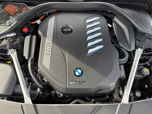 Used 2021 BMW 745e xDrive 745e xDrive w/ M Sport Package image 35