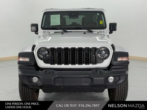 Used 2024 Jeep Wrangler Unlimited Sport AWD/4WD image 2