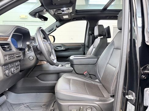 Used 2024 Chevrolet Tahoe High Country w/ Advanced Technology Package AWD/4WD image 15