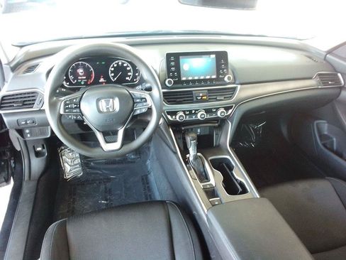 Used 2019 Honda Accord LX image 7