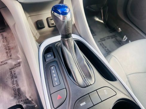 Used 2017 Chevrolet Volt LT w/ Comfort Package image 34