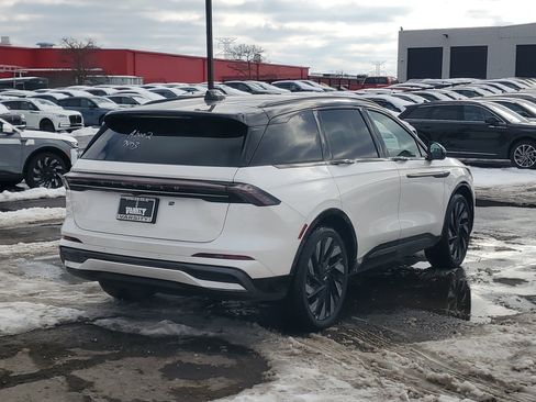 New 2026 Lincoln Nautilus Reserve image 4