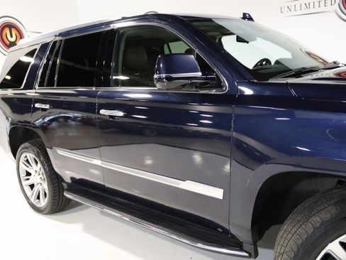 Used 2020 Cadillac Escalade Luxury image 8