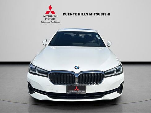 Used 2022 BMW 530i w/ Convenience Package RWD image 2