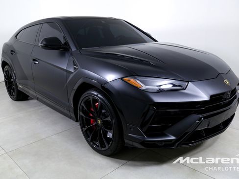 Used 2024 Lamborghini Urus S image 3