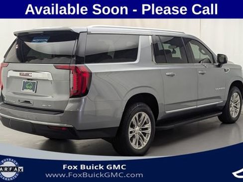 Certified 2023 GMC Yukon XL SLT w/ SLT Premium Package AWD/4WD image 5