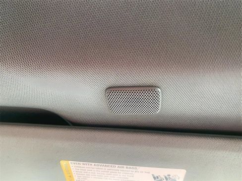 Used 2024 GMC Sierra 1500 SLE image 39