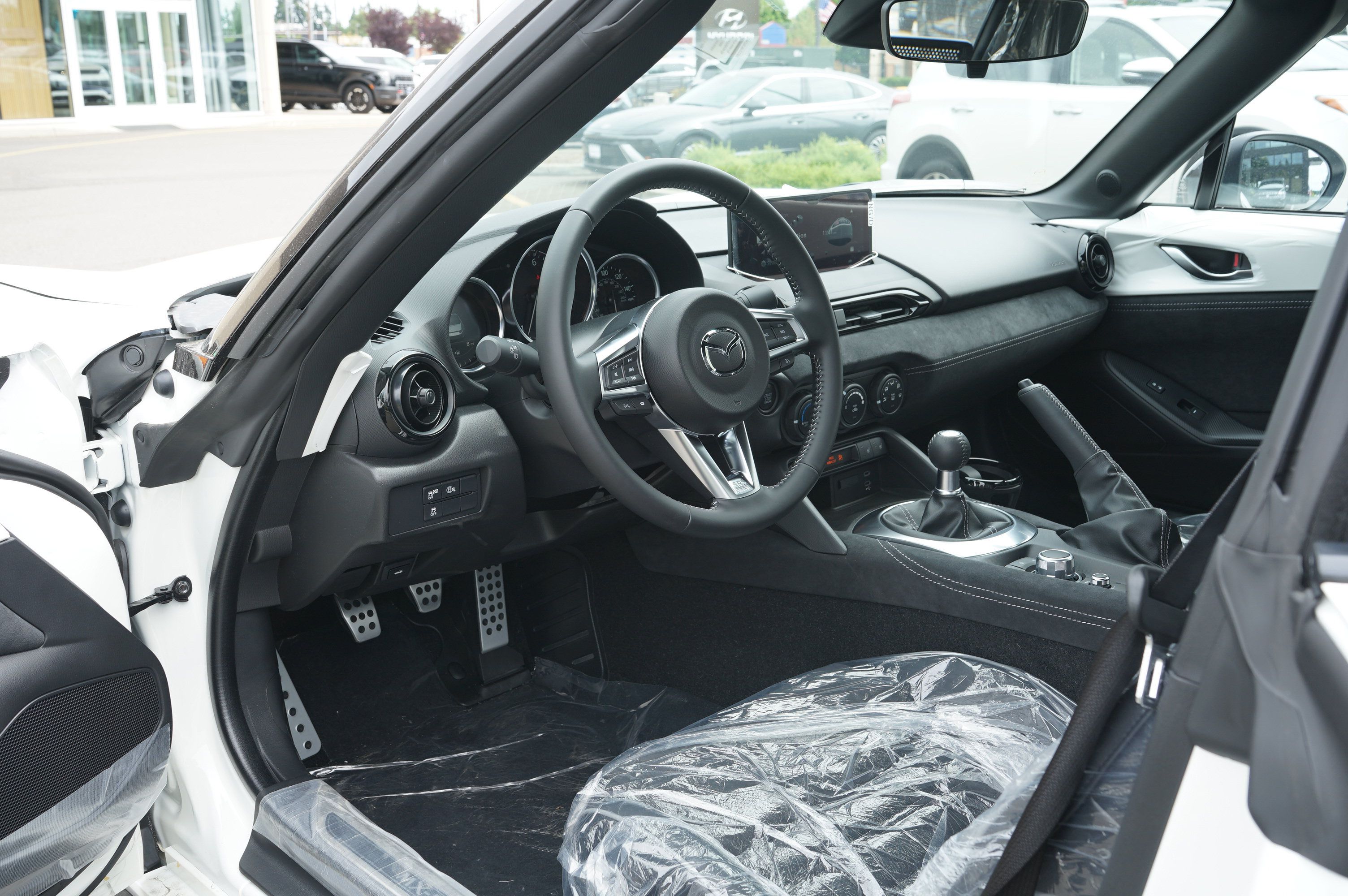 New 2026 MAZDA MX-5 Miata Club w/ Interior Package RWD image 14