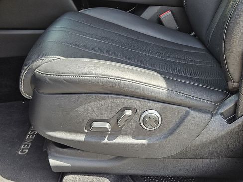 Used 2024 Genesis GV80 2.5T AWD/4WD image 18