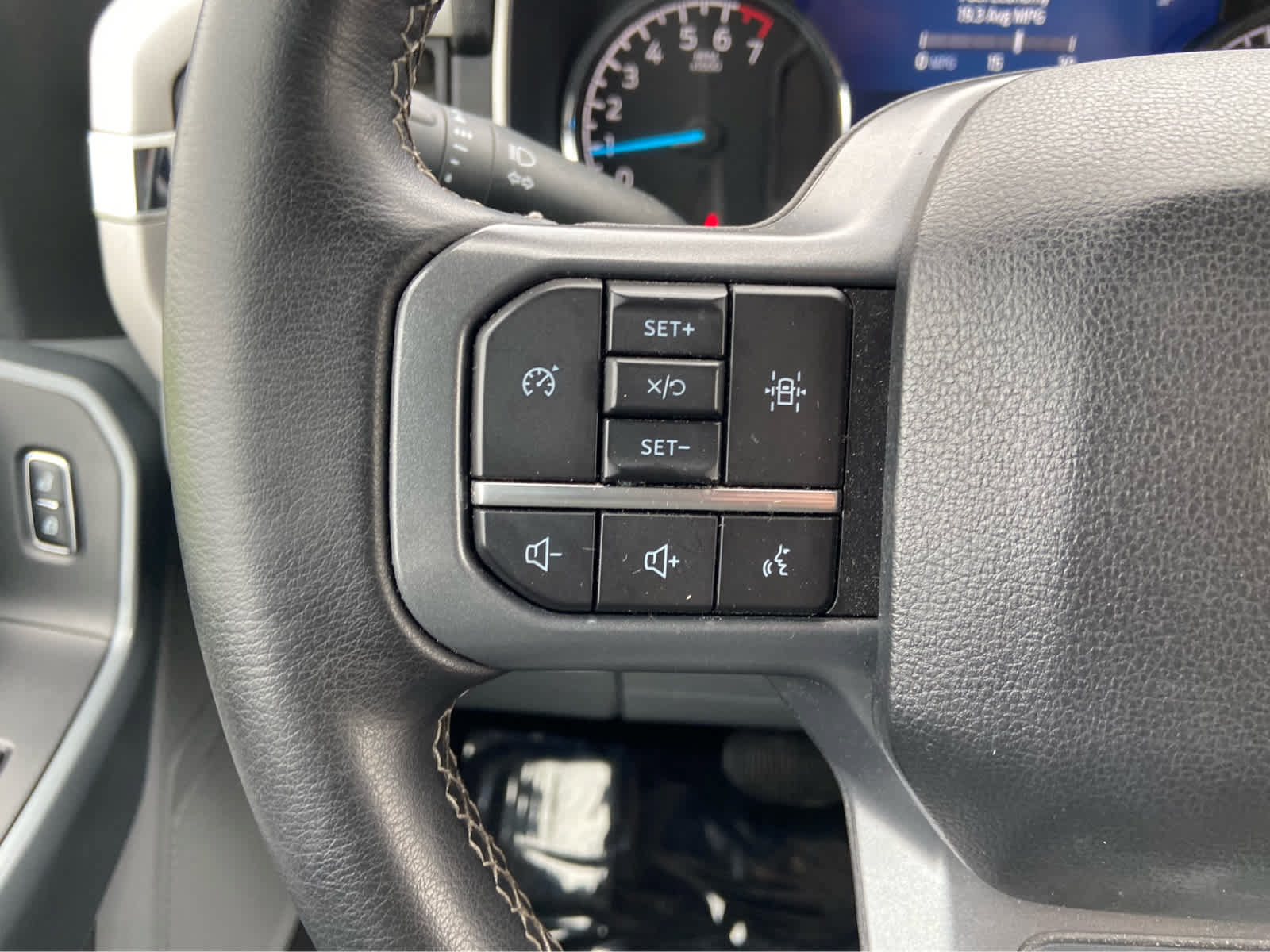Used 2023 Ford F150 XLT w/ Equipment Group 302A High AWD/4WD image 22