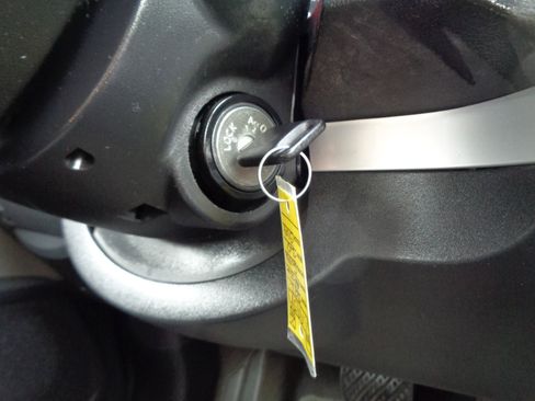 Used 2012 Nissan Sentra 2.0 image 21