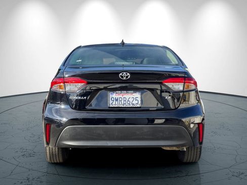 Used 2024 Toyota Corolla LE image 5