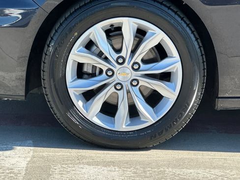 Used 2023 Chevrolet Malibu LT FWD image 34