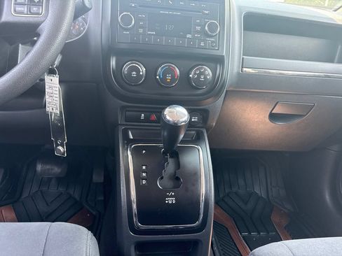 Used 2017 Jeep Patriot Sport w/ Power Value Group FWD image 18