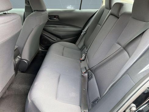 Used 2025 Toyota Corolla LE FWD image 15