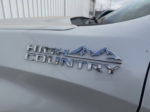 Used 2019 Chevrolet Silverado 1500 High Country w/ High Country Premium Package image 9