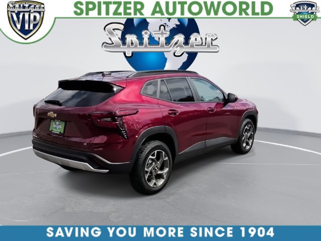 Used 2025 Chevrolet Trax LT FWD image 14