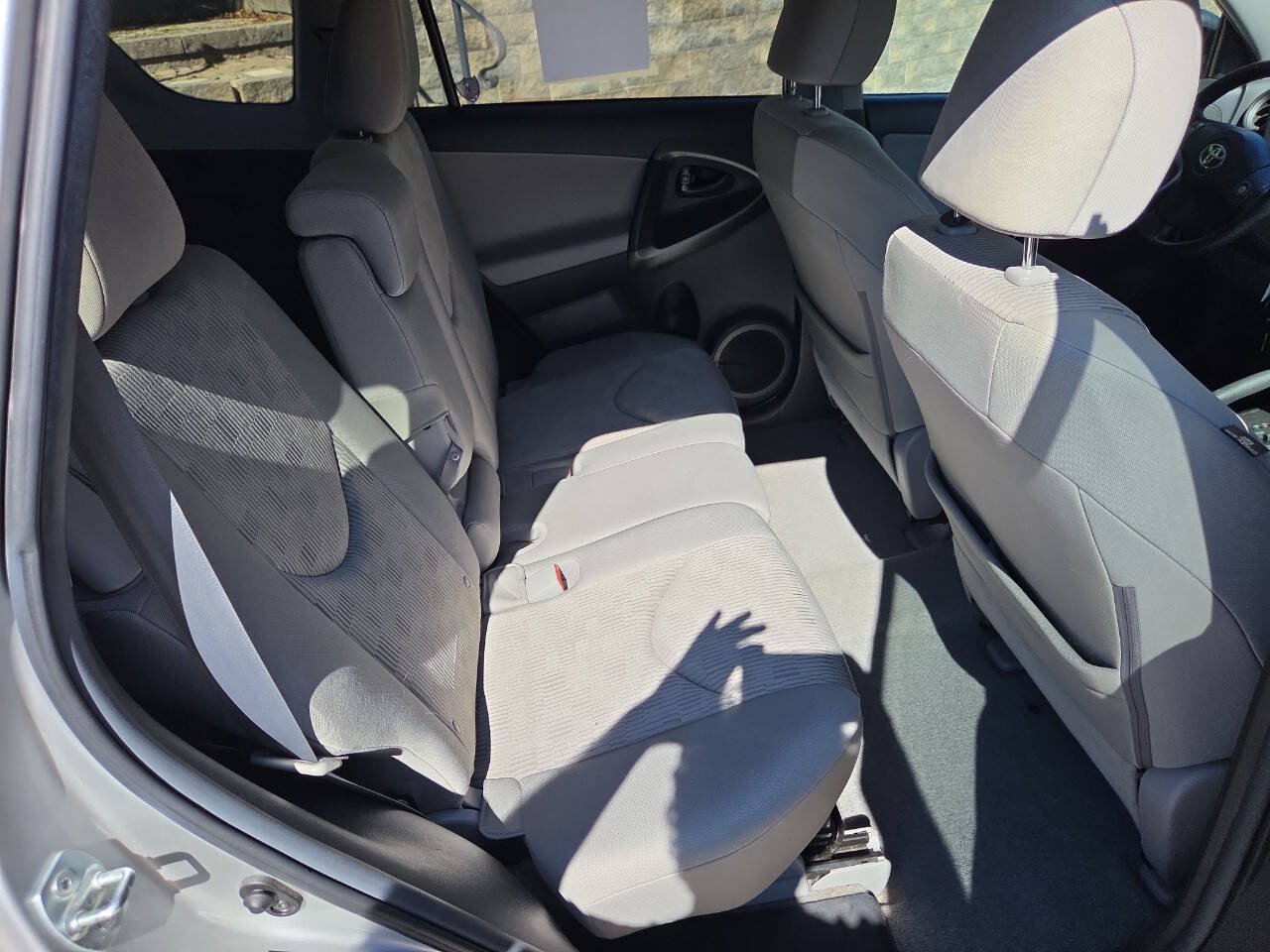 Used 2012 Toyota RAV4 4WD w/ Value Pkg image 25