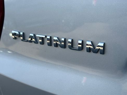 Used 2016 Ford Explorer Platinum image 23