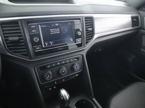 Used 2022 Volkswagen Atlas Cross Sport SE image 27