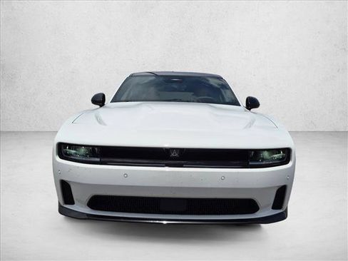 Used 2025 Dodge Charger Daytona Scat Pack w/ Track Pack AWD/4WD image 2