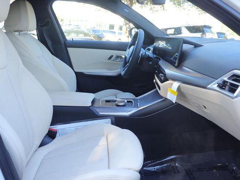 New 2026 BMW 330i Sedan w/ M Sport Package image 17