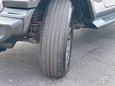 Used 2021 Jeep Wrangler Unlimited Sport image 25