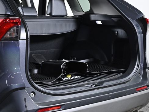 Used 2022 Toyota RAV4 Limited image 33