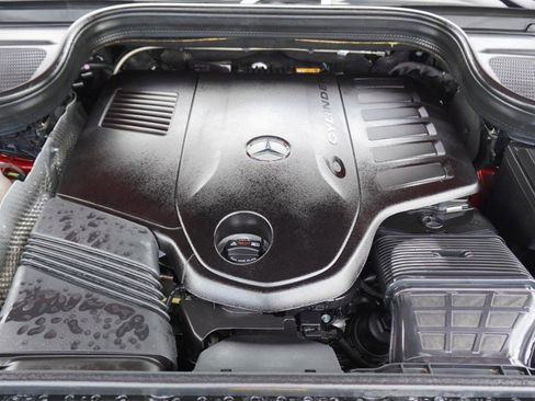 Used 2024 Mercedes-Benz GLS 450 4MATIC image 36