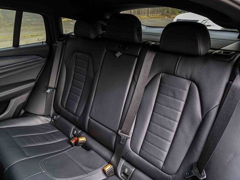 Used 2023 BMW X4 xDrive30i w/ M Sport Package image 22