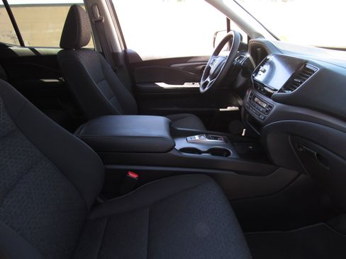 Used 2025 Honda Ridgeline Sport+ image 8