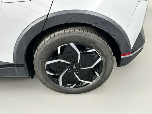 Used 2024 Hyundai Ioniq 5 SE image 11