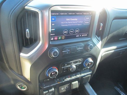 Certified 2021 Chevrolet Silverado 1500 RST image 24