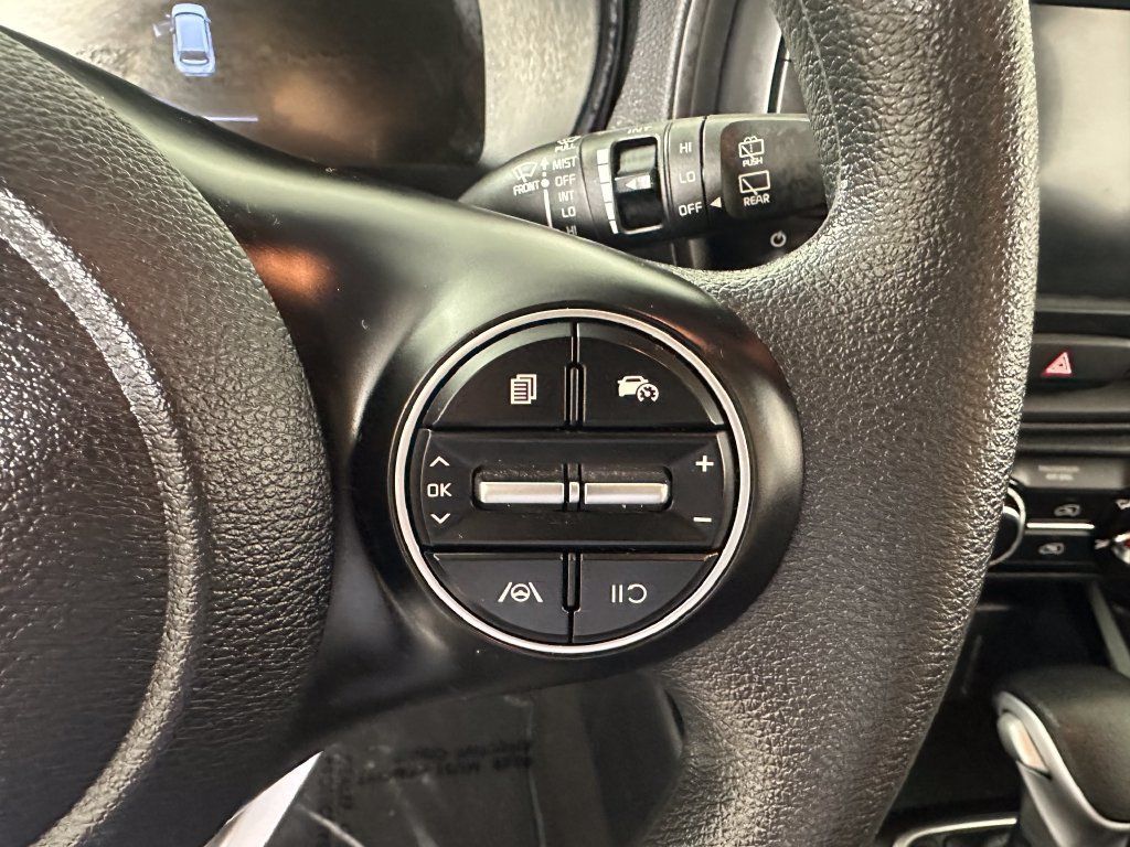 Used 2024 Kia Soul LX FWD image 23