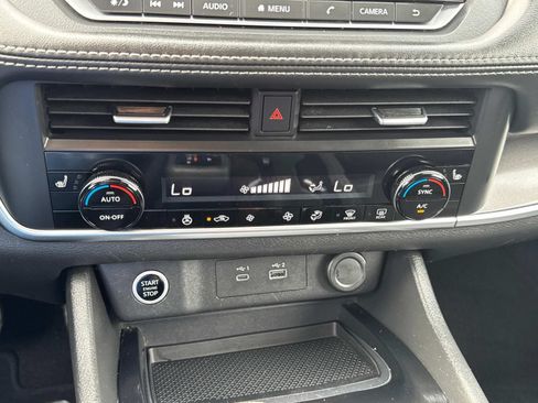 Used 2023 Nissan Rogue SV w/ SV Premium B Package FWD image 37