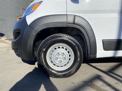 Used 2026 RAM ProMaster 2500 w/ Convenience Group FWD image 11