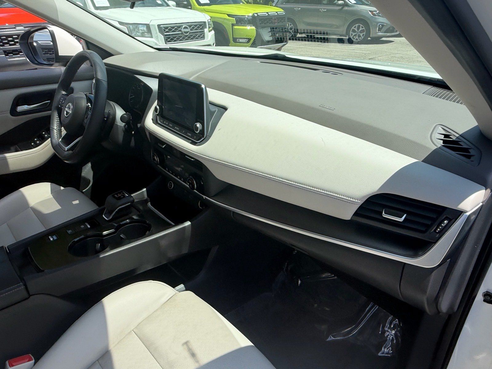 Certified 2023 Nissan Rogue SV w/ SV Premium B Package FWD image 19