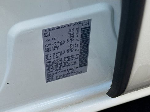 Used 2024 Nissan Frontier SV w/ Technology Package image 36