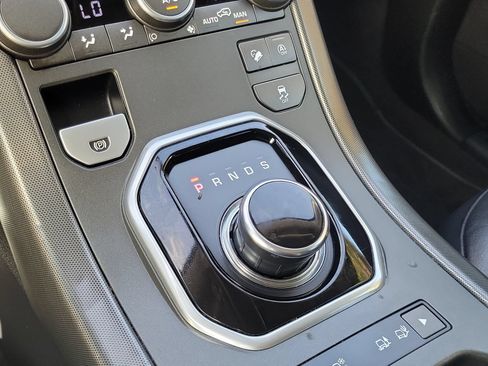 Used 2019 Land Rover Range Rover Evoque SE AWD/4WD image 28