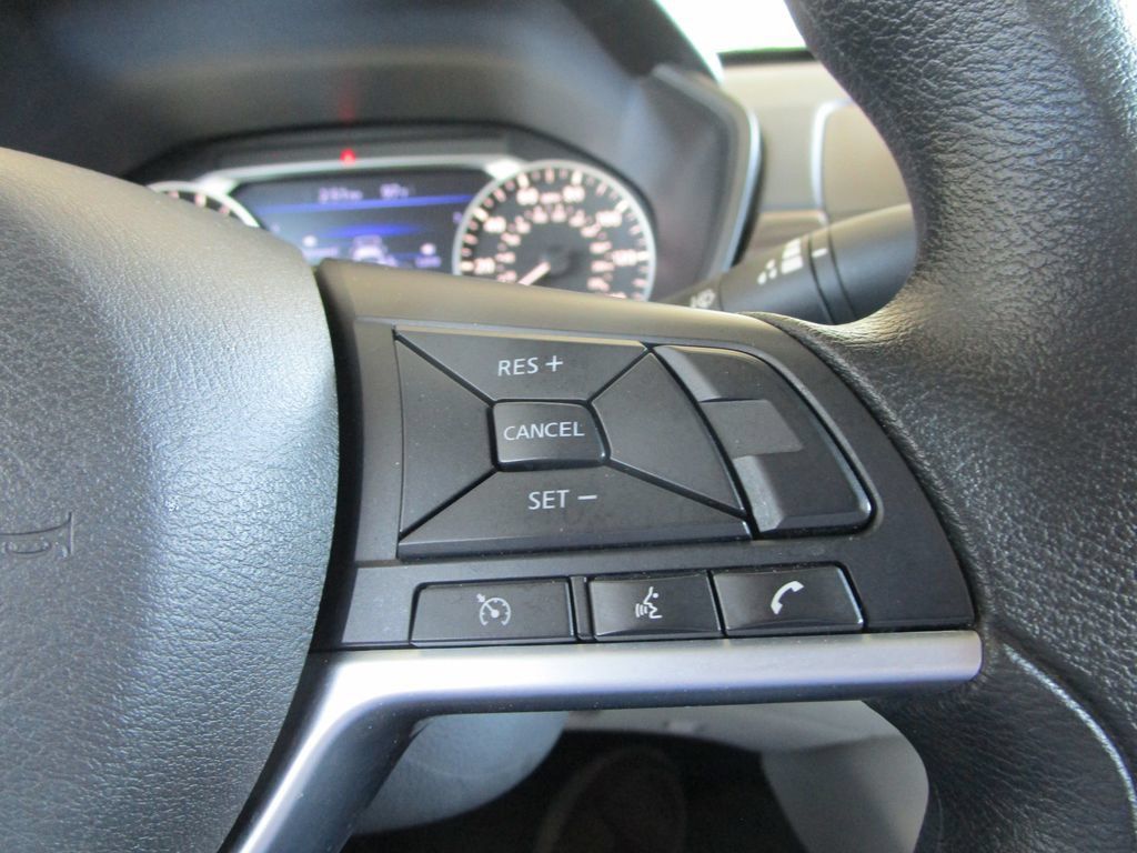 Used 2025 Nissan Altima 2.5 SV FWD image 28