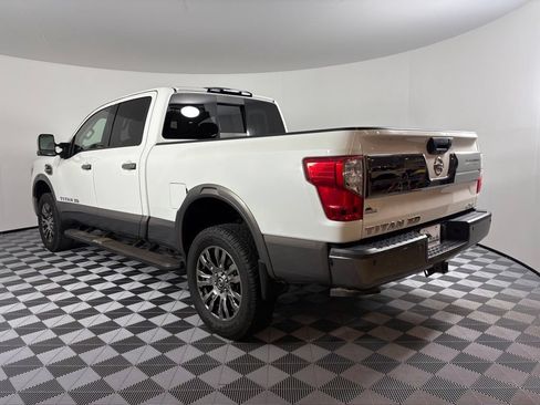 Used 2019 Nissan Titan Platinum Reserve w/ Platinum Utility Package AWD/4WD image 11