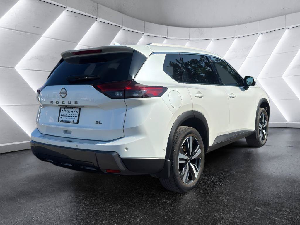 Used 2025 Nissan Rogue SL w/ SL Premium Package FWD image 7