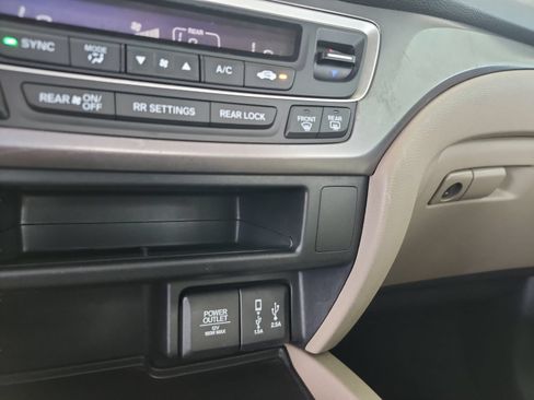 Used 2018 Honda Pilot EX image 25